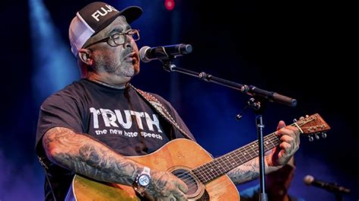 Aaron Lewis and His Wife: Exploring Age and Relationship Dynamics
