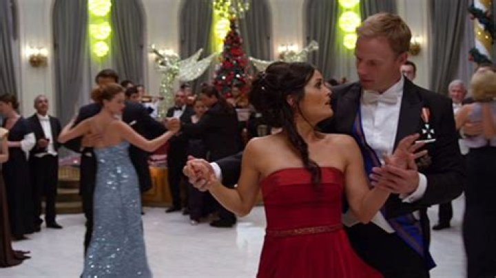 Crown for Christmas Cast: A Comprehensive Guide to the Beloved Holiday Film