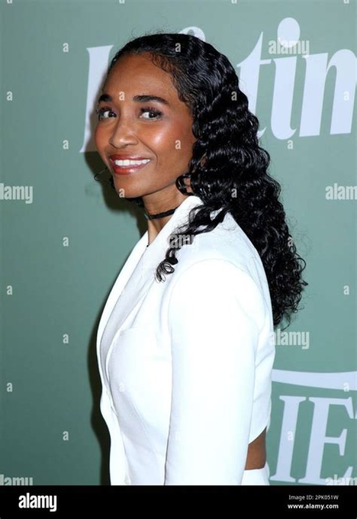 Exploring the Life and Career of Rozonda Thomas