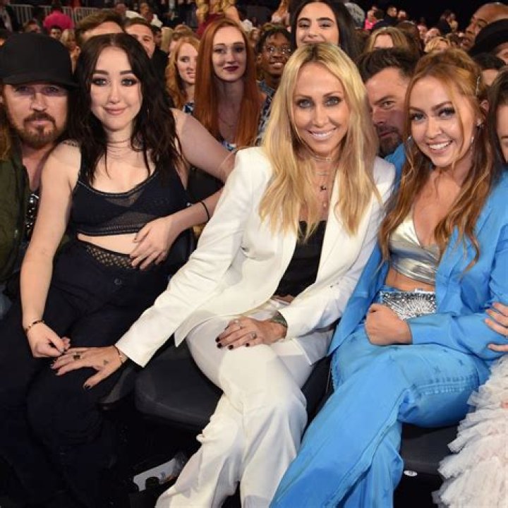 Exploring the Life and Legacy of Miley Cyrus' Dad: Billy Ray Cyrus