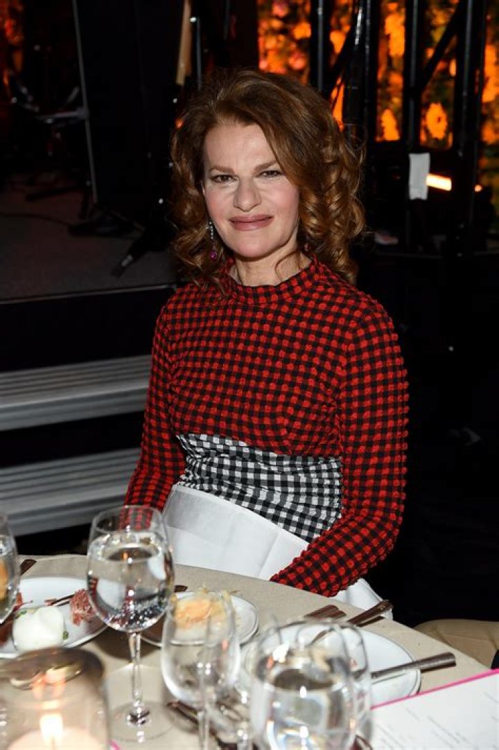 Sandra Bernhard Net Worth: Exploring the Life and Wealth of a Multifaceted Star