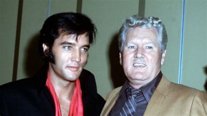 The Dynamic Duo: Elvis and Vernon Presley's Unbreakable Bond