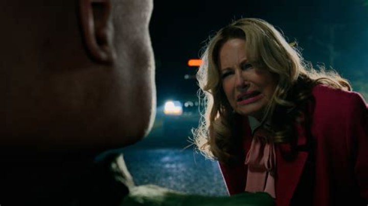 The Enchanting Jennifer Coolidge: Hollywood's Scene-Stealing Charmer