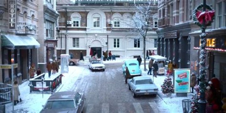 When Does A Christmas Story Take Place? Unveiling the Timeless Holiday Classic
